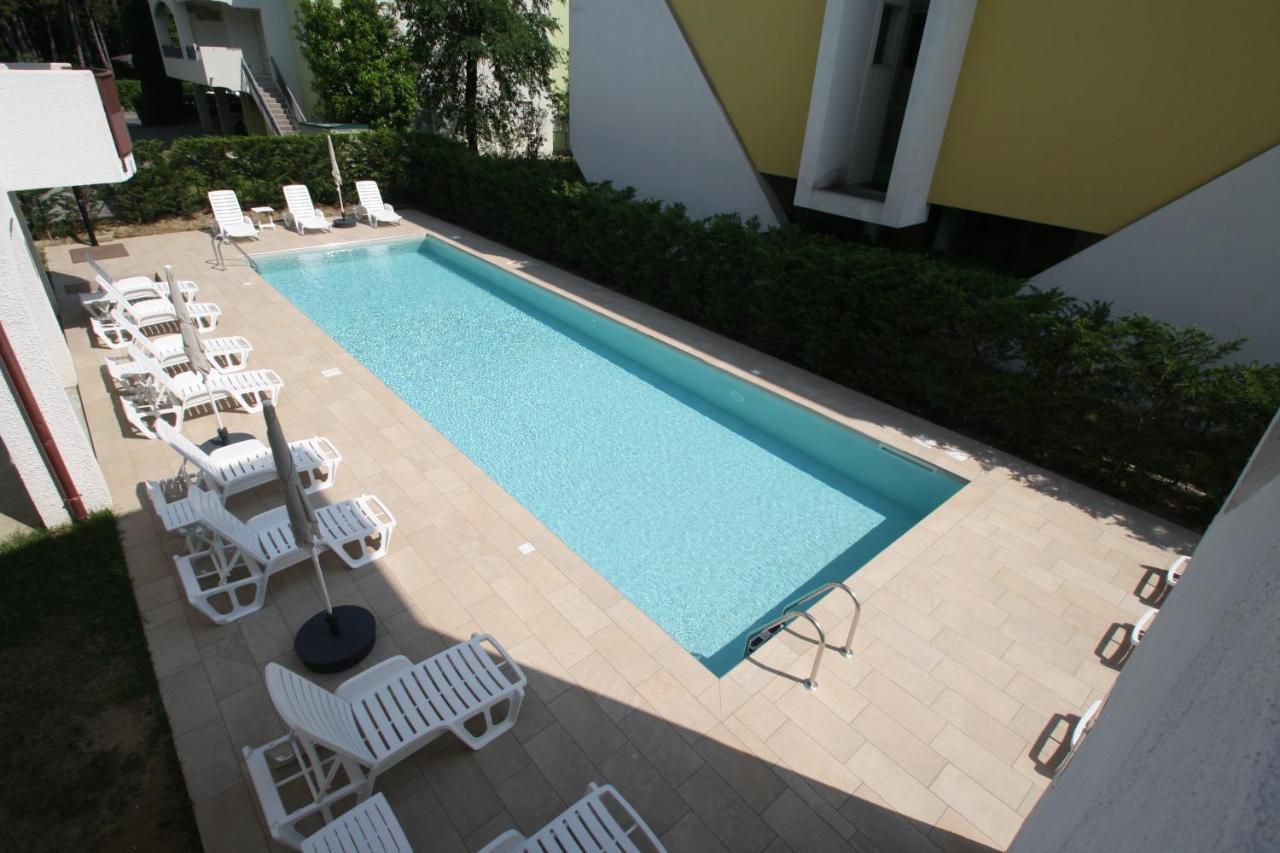 Villa Albaluisa Bibione Exterior foto