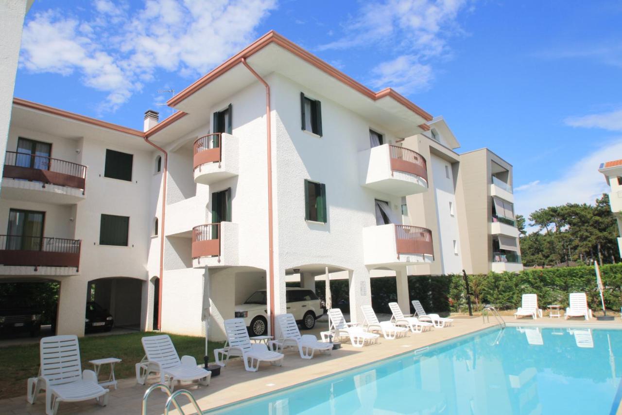 Villa Albaluisa Bibione Exterior foto